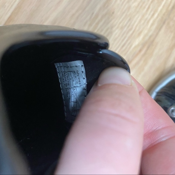 Michael Kors Low Top Sneaker Sz 5 Baby Kids Girls - Picture 7 of 7